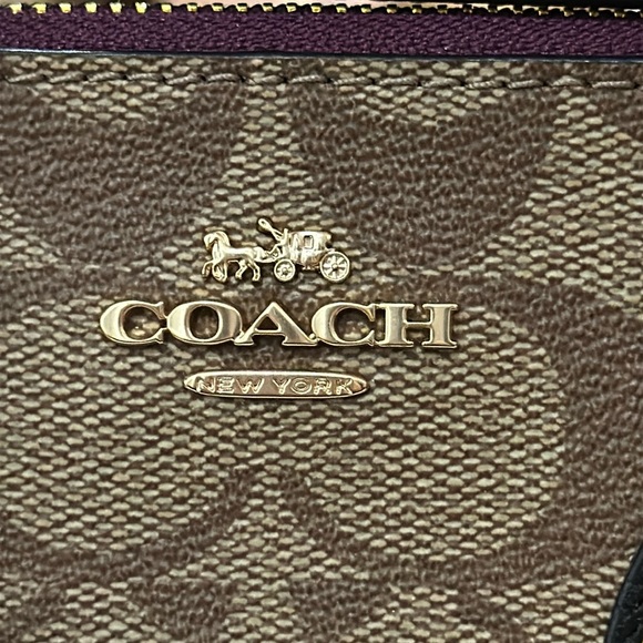 Disney X Coach Corner Zip Wristlet w/Disney Villains Bad Girls Club Patches, NWT - Picture 11 of 16